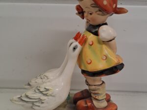 HUMMEL  Goebel stor flick figur