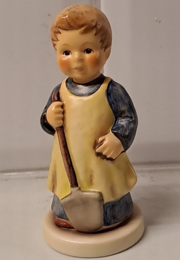 HUMMEL  Goebel figur