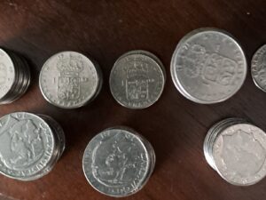 103 st. 1 krona från 1970 [10],71 (7),72 (2),73 (32),76 (1),77 (19),78 (20) och 1979 (12)