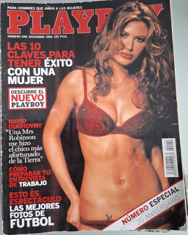 PLAYBOY från December 1998. Mycket bra skick.