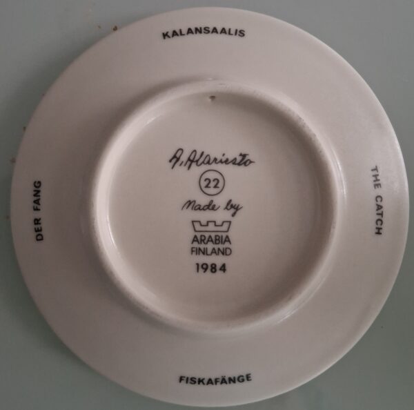 ARABIA 22 små  Tallrik. Mycket bra skick