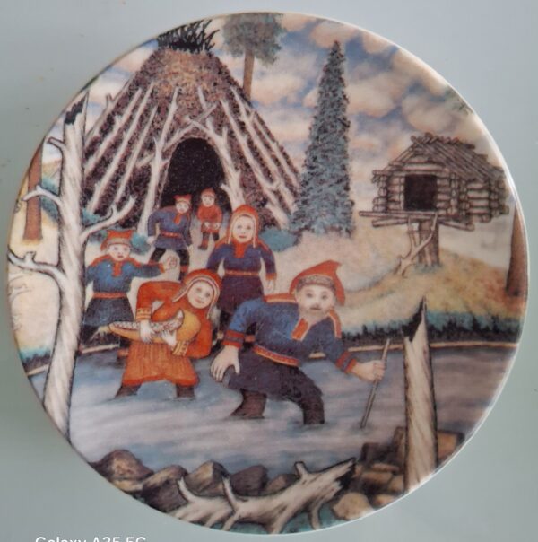 ARABIA 19 Tallrik. Mycket bra skick