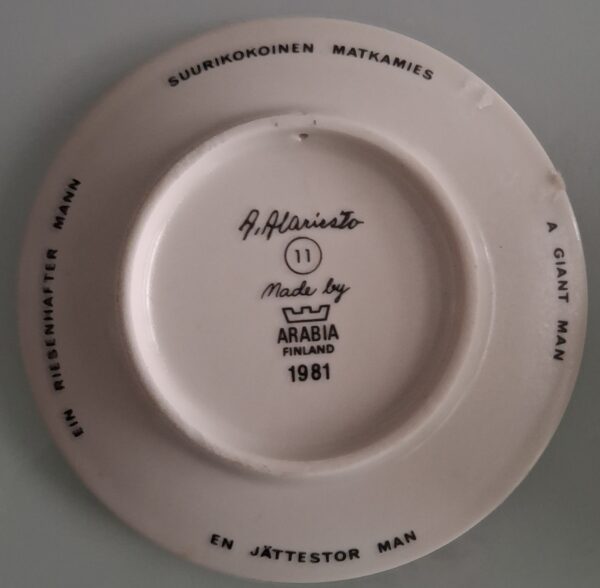 ARABIA 11 Tallrik. Mycket bra skick